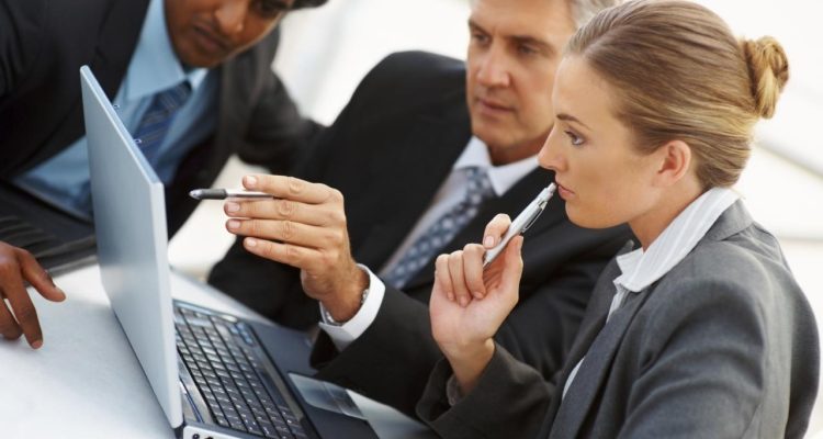 The Importance of Product Reviews in Jewellery Sales