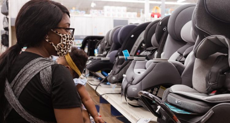 Top Features to Promote in Baby Car Seat Sales